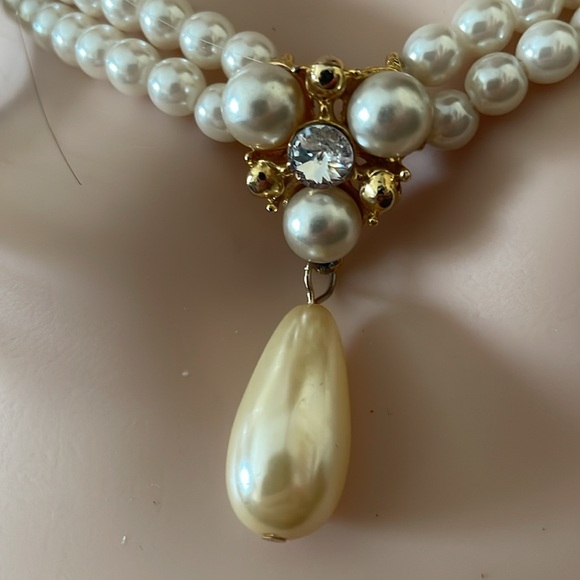 Beautiful TwoPearl Strands Choker. - Picture 9 of 11